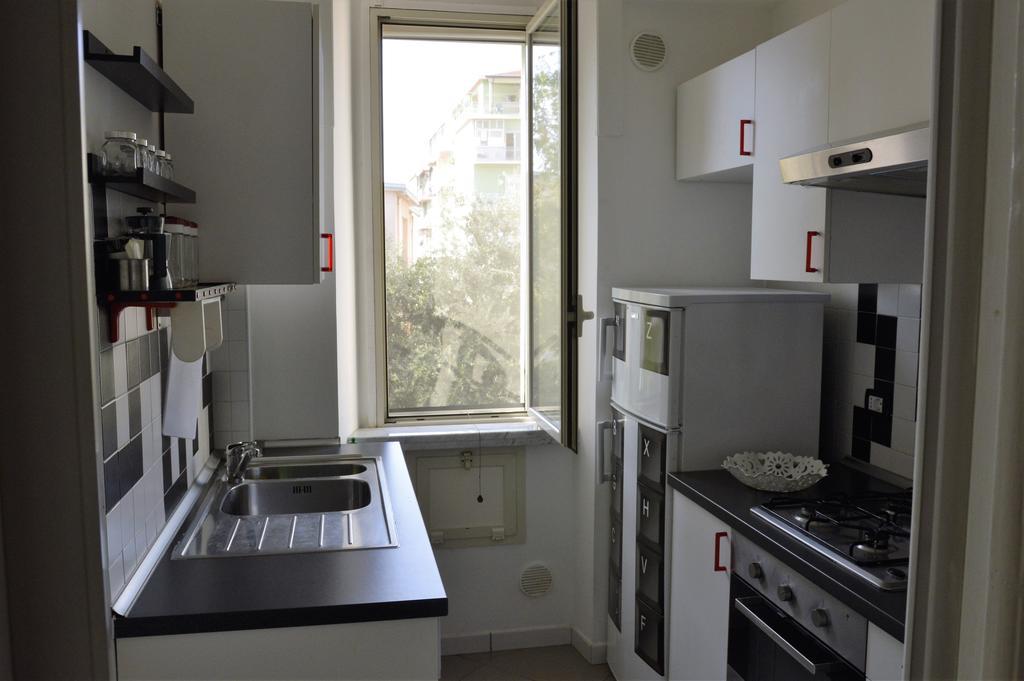 Coolor Holiday And Business Rentals ซาแลร์โน ภายนอก รูปภาพ