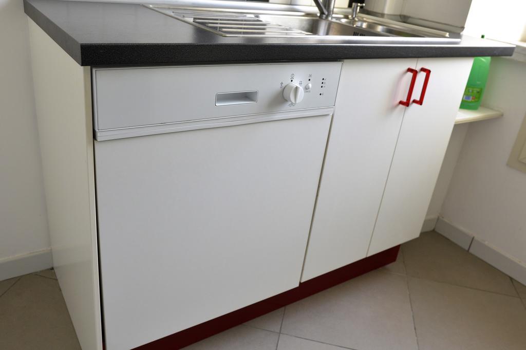 Coolor Holiday And Business Rentals ซาแลร์โน ภายนอก รูปภาพ